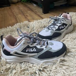 FILA Sneakers